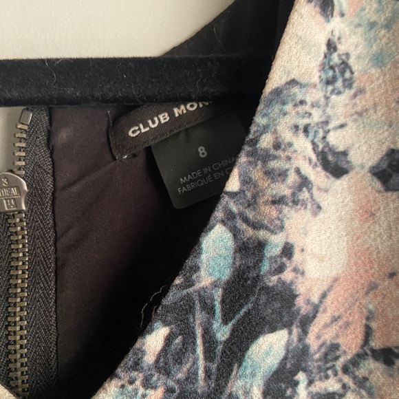 Medium Floral pastel print with black colour blocking - Picture 4 of 4